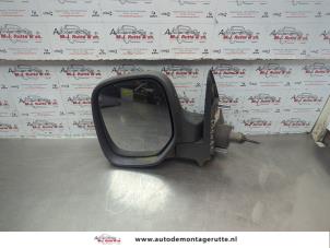 O181424 Gebruikte spiegel buiten links Citroen Berlingo