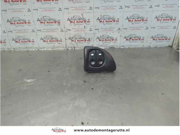Gebruikte Combischakelaar ramen Ford Transit Connect O183839