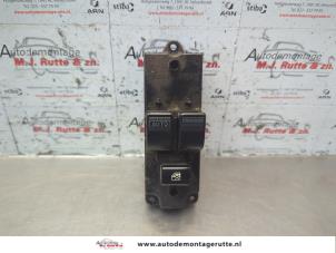 O185735 Gebruikte schakelblok ruiten Mazda Demio
