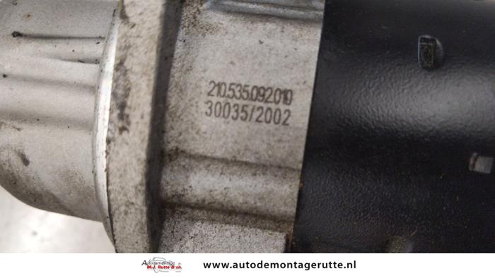 Startmotor van een BMW 3 serie (E90) 318i 16V 2006