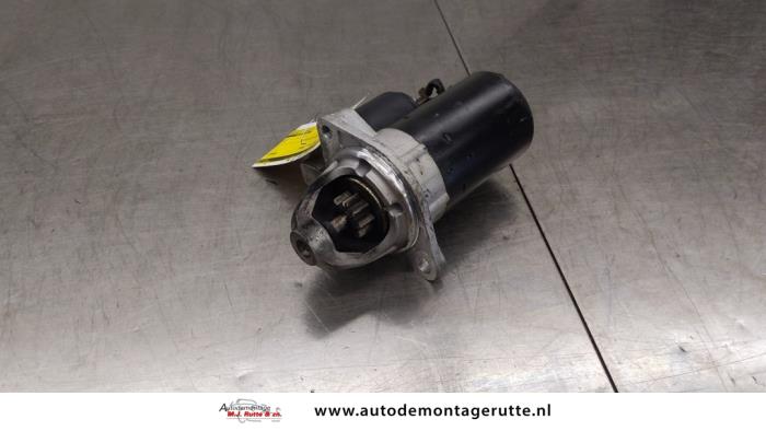 Startmotor van een BMW 3 serie (E90) 318i 16V 2006