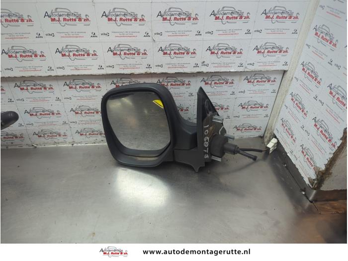Gebruikte Buitenspiegel links Peugeot Partner O186255