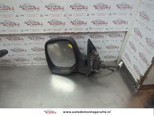 O186255 Gebruikte spiegel buiten links Peugeot Partner