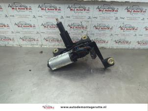 O186399 Gebruikte motor ruitenwisser achter Opel Astra