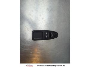 O187364 Gebruikte schakelblok ruiten Citroen Jumpy