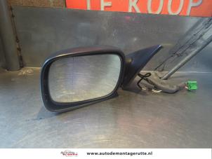 O188100 Gebruikte spiegel buiten links Volvo XC70