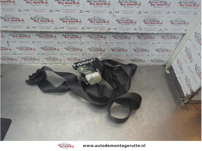 Gebruikte Veiligheidsgordel rechts-voor Volkswagen Polo O188275