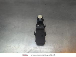 O188870 Gebruikte combischakelaar ramen Peugeot 207