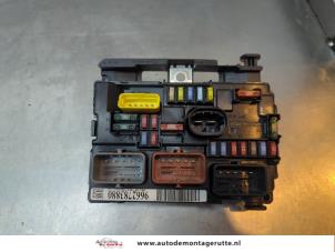 Begagnade Säkringsbox Peugeot 207 SW (WE/WU) 1.6 16V RC Turbo Pris € 125,00 Marginaltabell erbjuds av Autodemontage M.J. Rutte B.V.