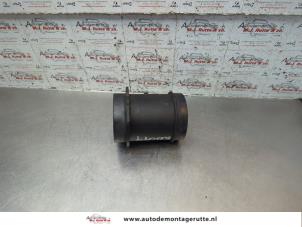 Używane Miernik ilosci powietrza BMW 7 serie (E65/E66/E67) 735i,Li 3.6 V8 32V Cena na żądanie oferowane przez Autodemontage M.J. Rutte B.V.