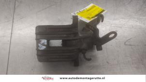 Używane Zacisk hamulcowy prawy tyl Volkswagen Golf V (1K1) 1.6 FSI 16V Cena na żądanie oferowane przez Autodemontage M.J. Rutte B.V.
