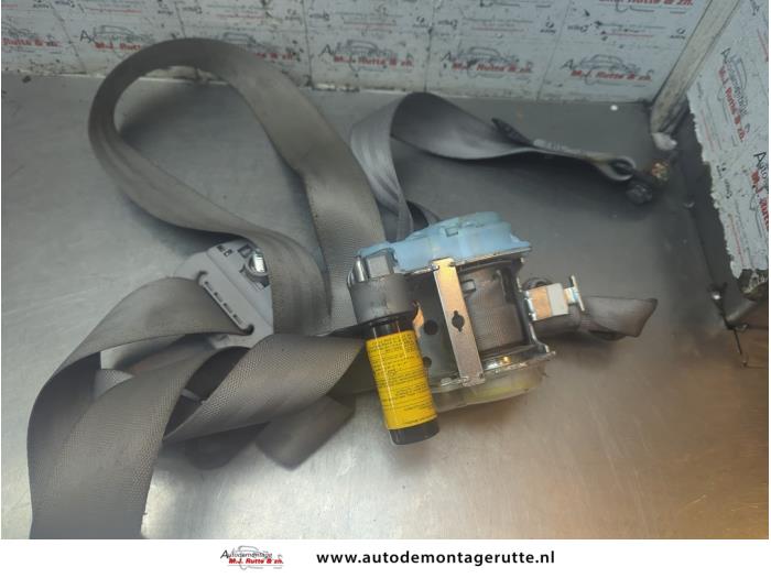 Främre säkerhetsbälte, vänster från en Kia Picanto (BA) 1.0 12V 2005