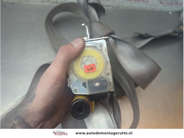Främre säkerhetsbälte, vänster från en Kia Picanto (BA) 1.0 12V 2005