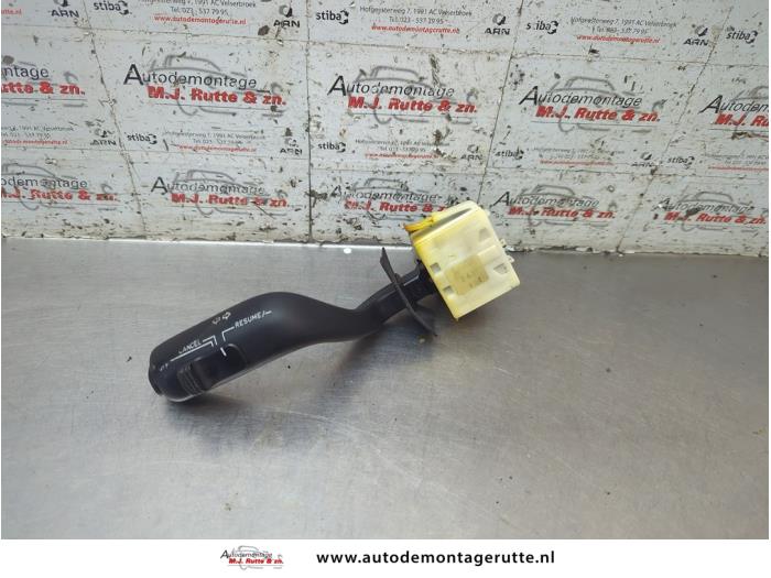 Indikatorbrytare från en Saab 9-5 (YS3E) 2.0t 16V 2003