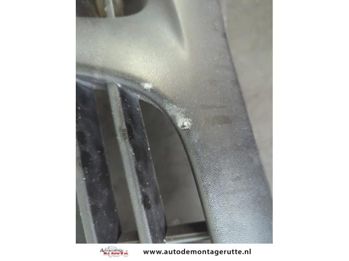 Voorbumper van een Volkswagen Fox (5Z) 1.4 16V 2006