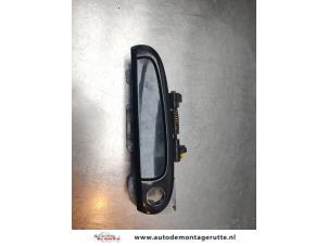 O194922 Gebruikte portiergreep 4deurs links-voor Kia Picanto