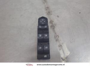 O195166 Gebruikte combischakelaar ramen Renault Scenic