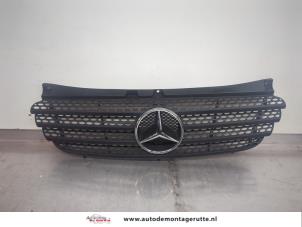 O195243 Gebruikte grille Mercedes Vito