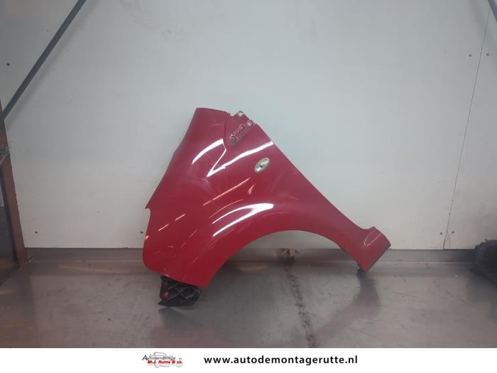 Gebruikte Spatbord links-voor Toyota Aygo O195236