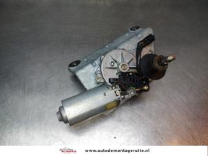 O195388 Gebruikte motor ruitenwisser achter Mitsubishi Space Star