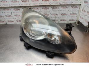 O195413 Gebruikte rechter koplamp Toyota Aygo