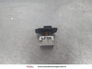 O195419 Gebruikte kachel weerstand Mazda Demio