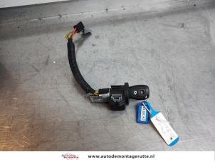 O195430 Gebruikte sleutel+contactslot Opel Vivaro