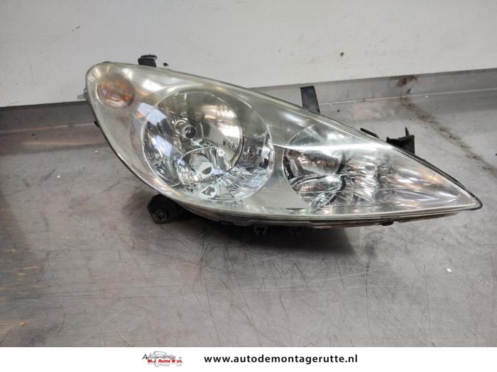 Gebruikte Rechter Koplamp Peugeot 307 O195432