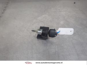 O195454 Gebruikte sleutel+contactslot Opel Corsa