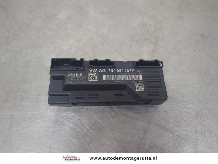 Gebruikte Module achterklep motor Volkswagen Sharan O195521