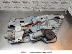 O195526 Gebruikte ruitmechaniek 2deurs rechts-achter Peugeot 206