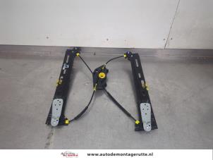 O195538 Gebruikte ruitmechaniek 4deurs links-achter Volkswagen Sharan