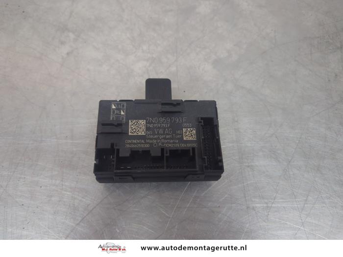 Gebruikte Comfort Module Volkswagen Sharan O195551