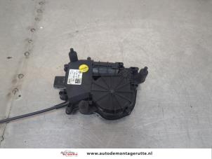 O195559 Gebruikte portier sluithulpmotor links-achter Volkswagen Sharan