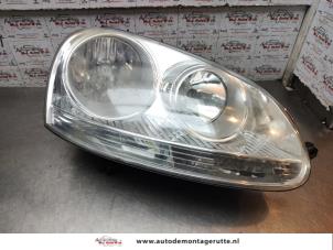 O195585 Gebruikte rechter koplamp Volkswagen Golf