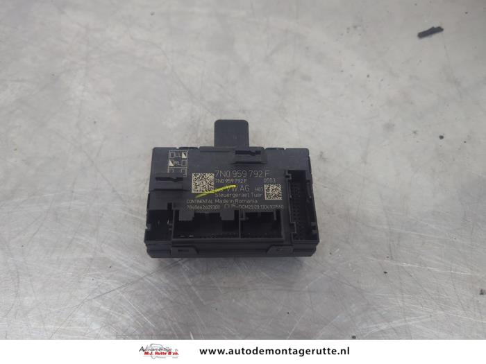 Gebruikte Sam module Volkswagen Sharan O195595