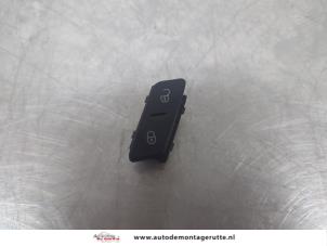 O195597 Gebruikte centrale deurvergrendeling schakelaar Volkswagen Sharan