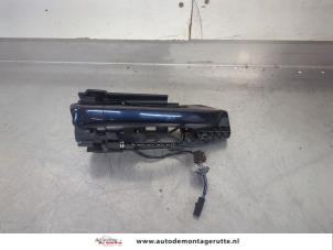 O195607 Gebruikte schuifdeurgreep links Volkswagen Sharan