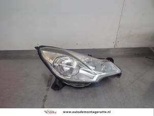O195610 Gebruikte rechter koplamp Citroen DS3