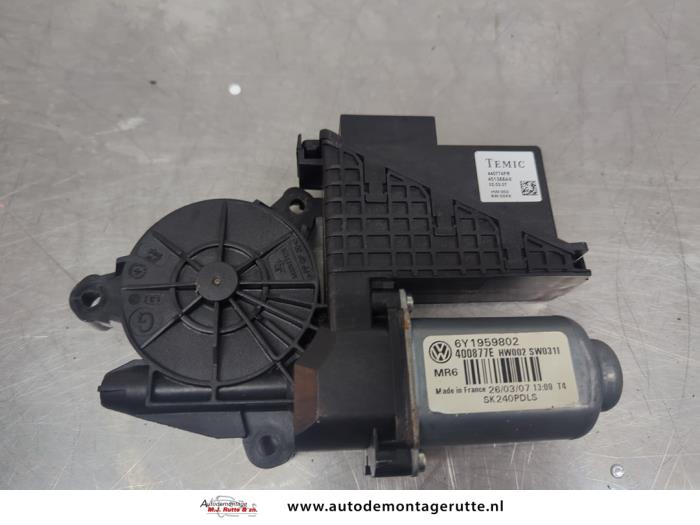 Gebruikte Portierruitmotor Skoda Fabia O195624