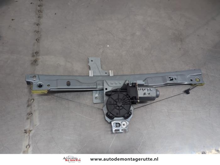 Gebruikte Ruitmechaniek 4Deurs rechts-voor Peugeot 207 O195630