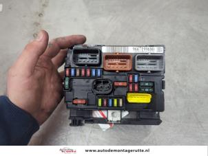 O195686 Gebruikte zekeringkast Citroen DS3