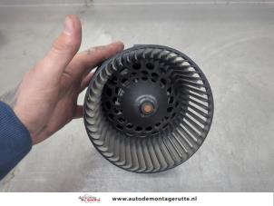 O195726 Gebruikte kachel ventilatiemotor Peugeot 207