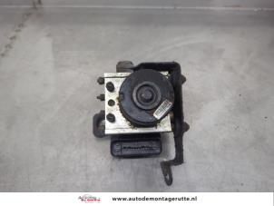 O195734 Gebruikte abs pomp Suzuki Swift