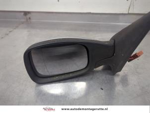 O195749 Gebruikte buitenspiegel links Peugeot 306