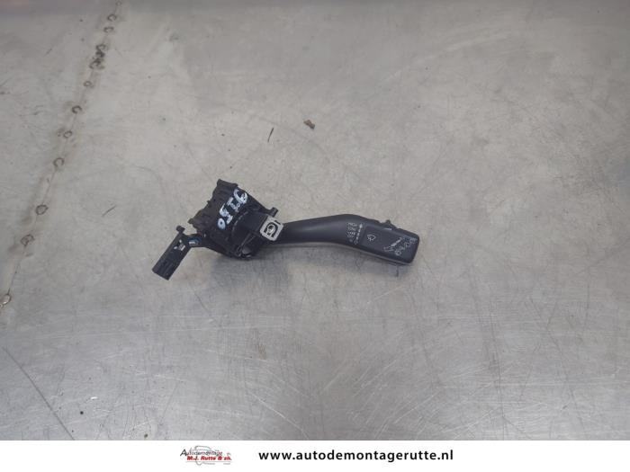 Gebruikte Schakelaar Ruitenwisser Volkswagen Golf O195778