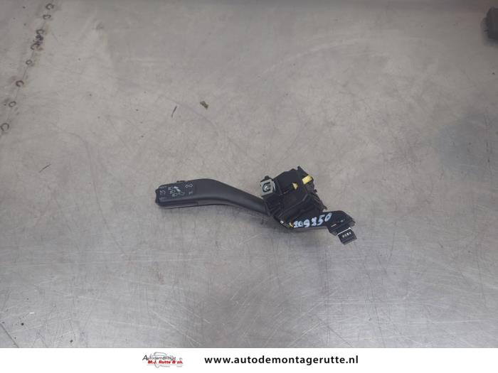 Gebruikte Schakelaar Richtingaanwijzer Volkswagen Golf O195780
