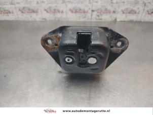 O195811 Gebruikte slotmechaniek achterklep Honda CR-V