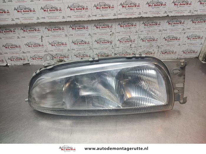Gebruikte Rechter Koplamp Ford Fiesta O195845