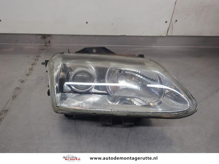 Gebruikte Koplamp rechts Renault Espace O195884